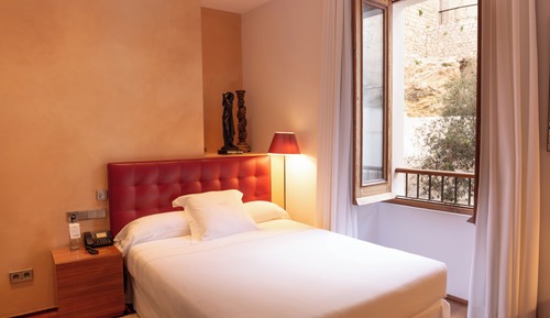 Chambre Simple (Bath with jets)