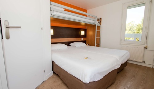 Chambre Standard, 3 lits une place