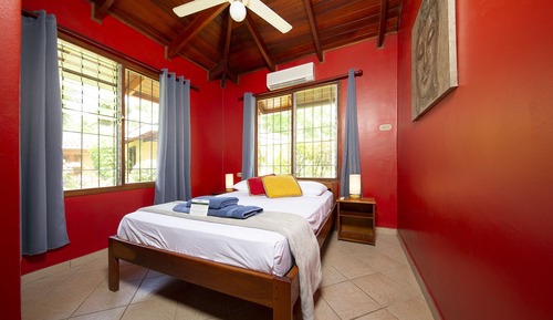 Villa Classique, 2 chambres, coin cuisine, vue jardin
