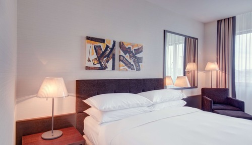 Chambre, 1 très grand lit