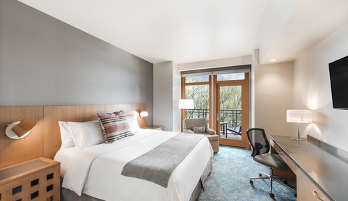 Chambre Deluxe, 1 très grand lit, balcon