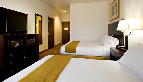 Chambre Standard, 2 grands lits, accessible aux personnes à mobilité réduite (Accessible Tub)