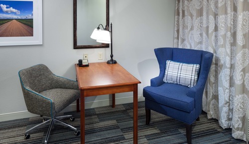 Chambre, 1 très grand lit, accessible aux personnes à mobilité réduite, non-fumeurs