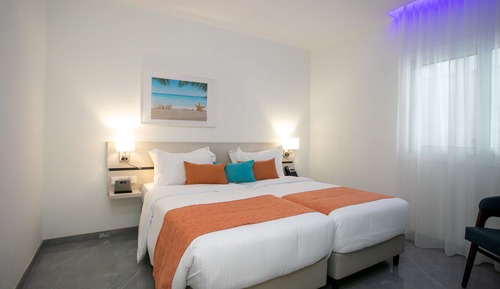 Suite, 1 grand lit, non-fumeurs, coin cuisine (Living Room;with Sofabed)