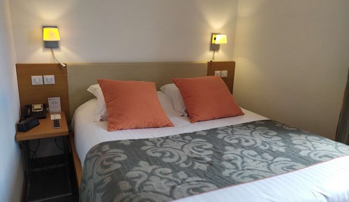 Suite, 1 grand lit et 1 canapé-lit