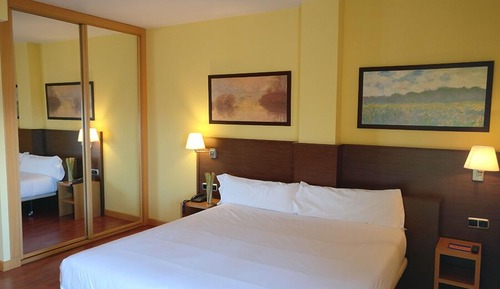 Chambre Supérieure Double ou avec lits jumeaux