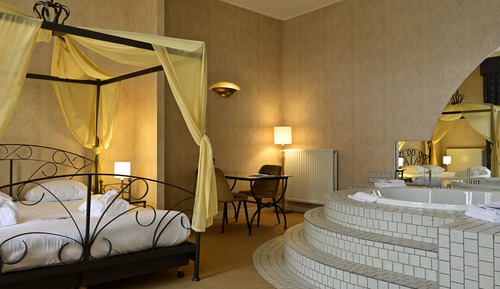 Luxe Suite