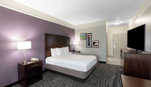 Chambre, 1 très grand lit, non-fumeurs (Mobility/Hearing, Roll-In Shower)
