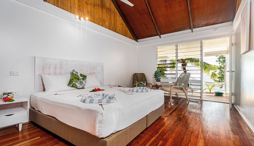 Oceanfront Bure