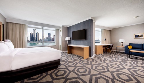 Forum Tower  Junior Suite King Non Smoking (Adult only Forum Tower)