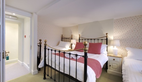 Suite, salle de bains attenante (4 People)