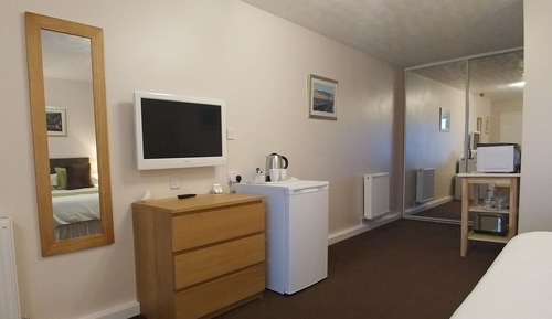 Chambre Double, salle de bains attenante (With Extra Facilities )