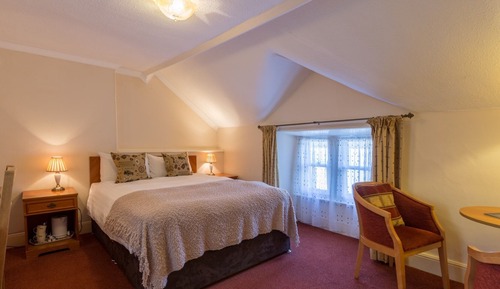 Chambre Double Standard, salle de bains attenante