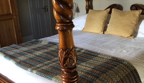 Chambre Double (Four Poster Bed - Kentmere)