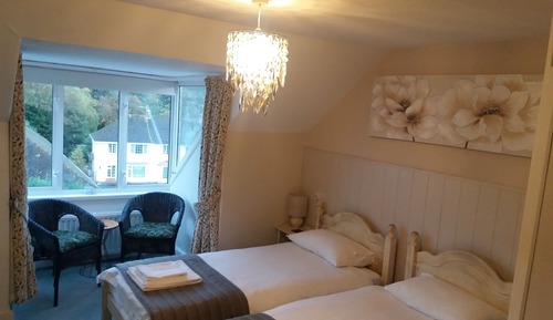 Chambre avec lits jumeaux (Room 8, 2nd floor)
