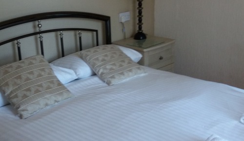 Chambre Double (Room 2, 1st Floor)