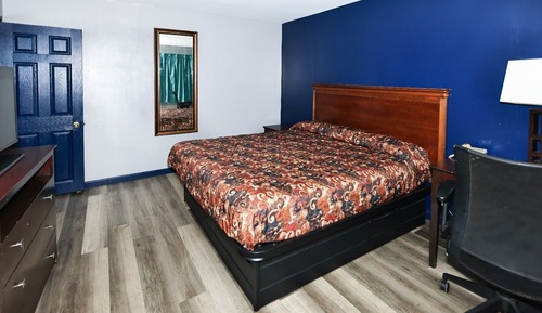 Chambre Standard, 1 très grand lit, fumeurs