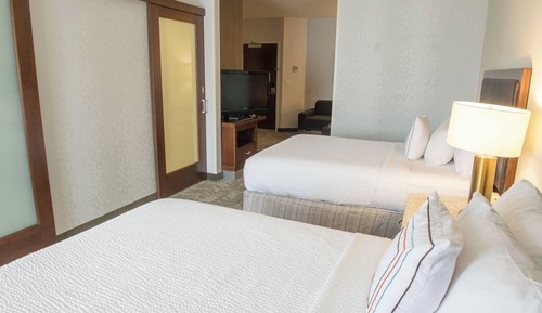 Suite, plusieurs lits, vue montagne (Mobility Accessible, Tub)