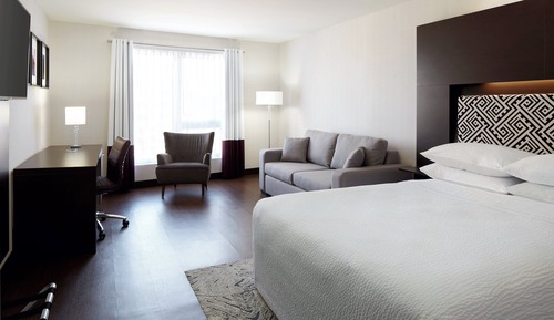 Chambre Tradition, 1 grand lit et 1 canapé-lit