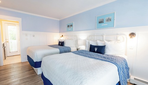 Chambre Classique, 2 lits doubles, vue partielle sur la mer