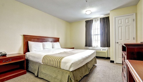 Chambre, 1 très grand lit, accessible aux personnes à mobilité réduite, non-fumeurs