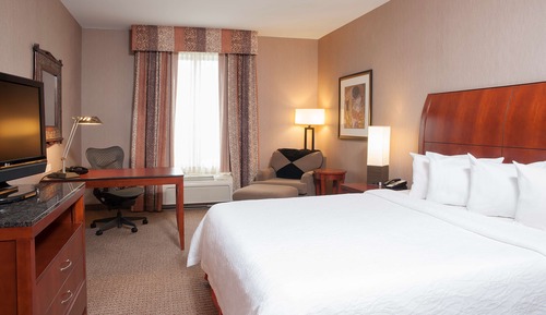 Chambre, 1 très grand lit, accessible aux personnes à mobilité réduite