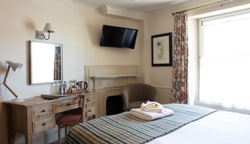 Chambre Familiale, salle de bains attenante