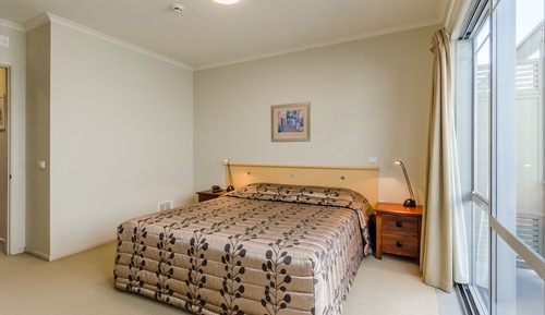 Studio (Apartment)