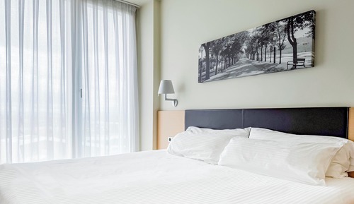 Chambre Triple, 3 lits une place, vue ville