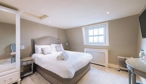 Chambre Double (with Shower, Room 6)