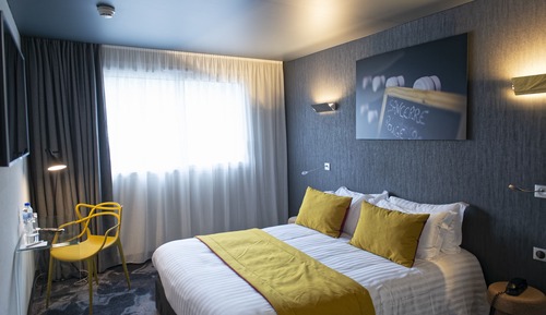 Chambre Double, vue ville