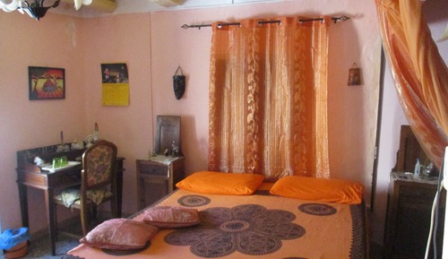 Chambre Triple Classique, 1 chambre, salle de bains commune, vue ville (Etnic)