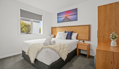 Cabane (Bay Breeze, Sleeps 6)