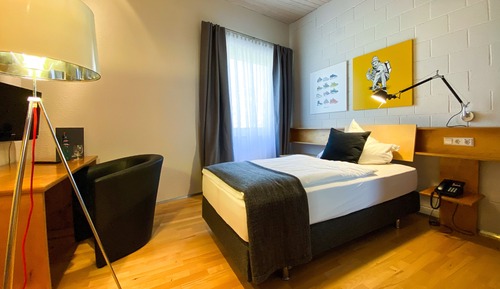 Chambre Simple, 1 grand lit 1 place, non-fumeurs