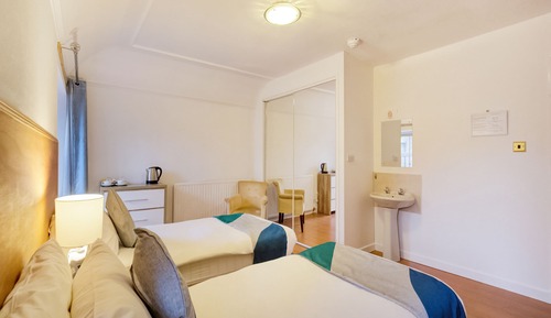 Chambre Triple Standard, plusieurs lits (Shared)