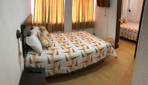 Chambre Quadruple Familiale, 2 chambres, vue cour intérieure