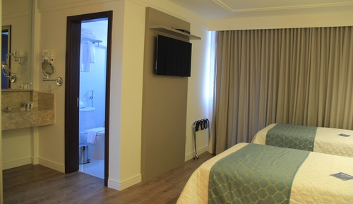 Chambre Simple « Premier », plusieurs lits, non-fumeurs
