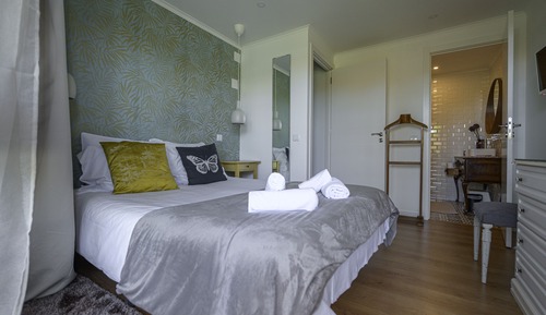 Chambre Simple Confort, 1 lit double, salle de bains privée