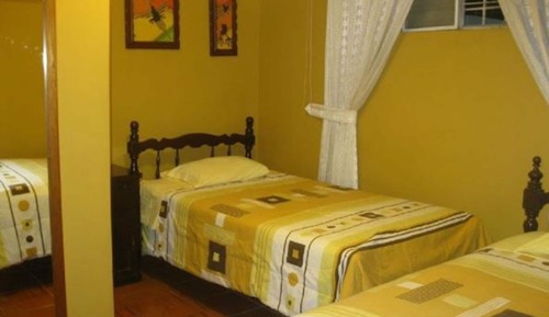 Twin Room, 2 Twin Beds, Private Bathroom