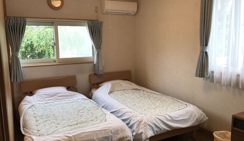 Chambre avec lits jumeaux