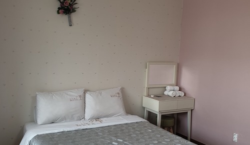 Chambre Deluxe (KRW10,000 surcharge for extra bedding)