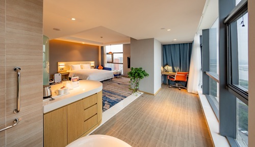 Chambre Standard, 1 très grand lit, non-fumeurs, vue fleuve (Extra Floor Space)