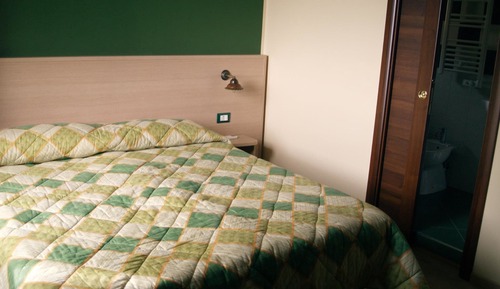 Chambre Confort Double ou avec lits jumeaux, vue jardin