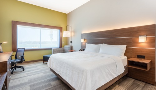 Chambre Standard, 1 très grand lit et 1 canapé-lit