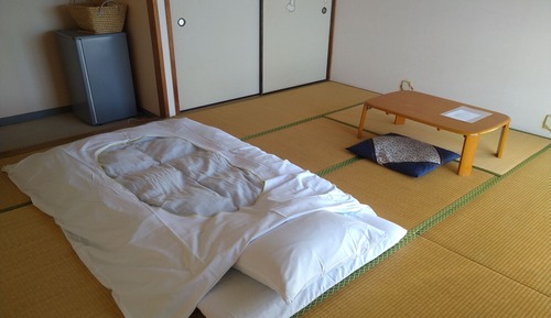 Chambre Quadruple Tradition, non-fumeurs (With Shared Washroom)