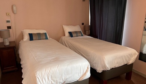 Chambre avec lits jumeaux