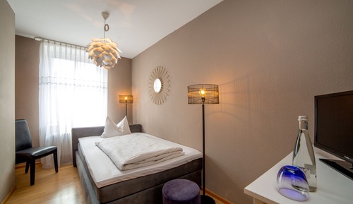 Chambre Simple, salle de bains privée