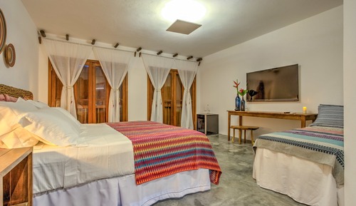 Suite Deluxe, plusieurs lits, non-fumeurs, vue piscine
