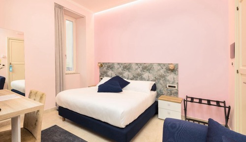 Chambre Deluxe, 1 grand lit et 1 canapé-lit