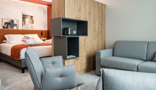 Chambre Familiale, 1 grand lit, non-fumeurs (with Sofabed)